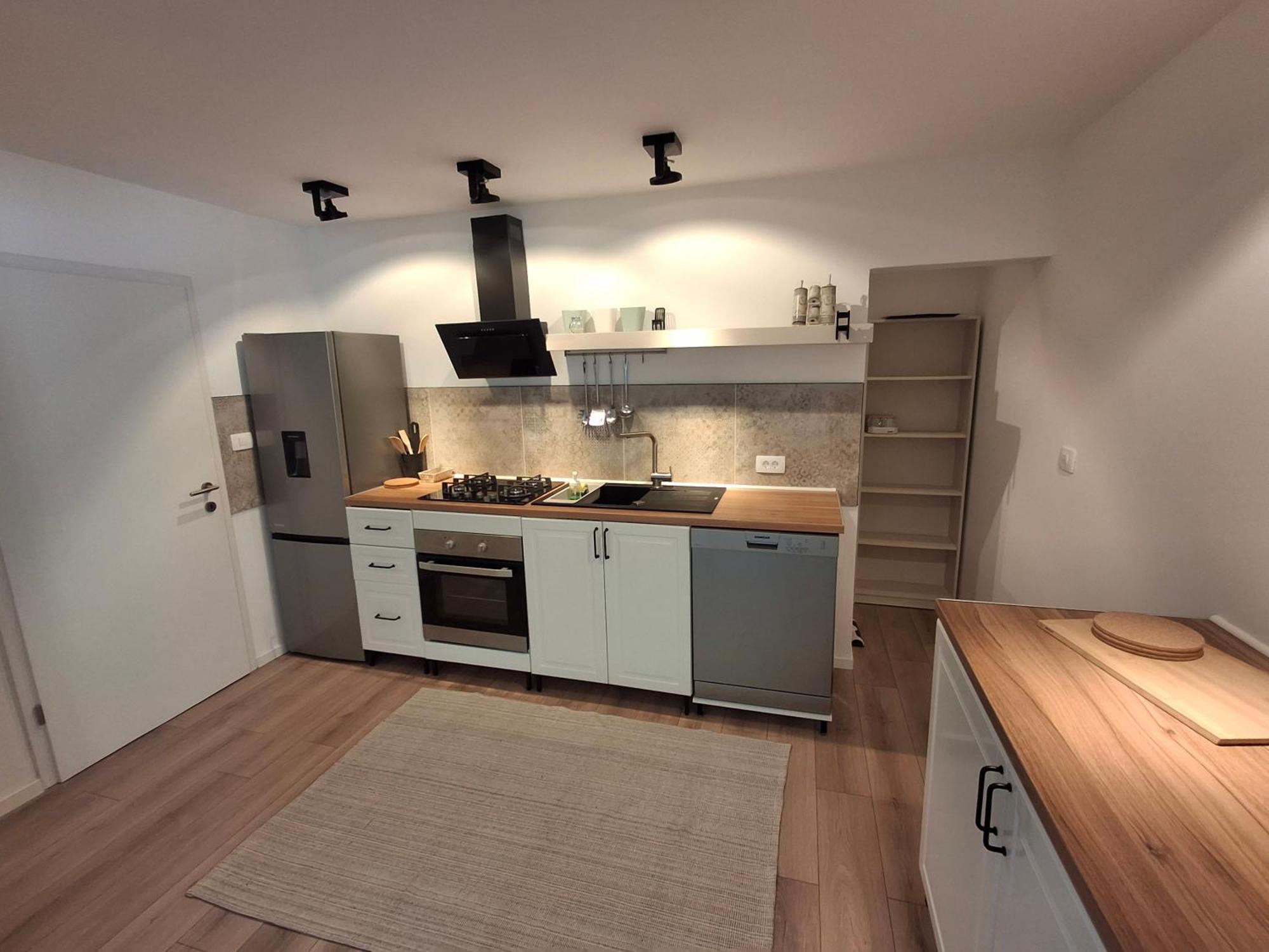 Apartment Alma *